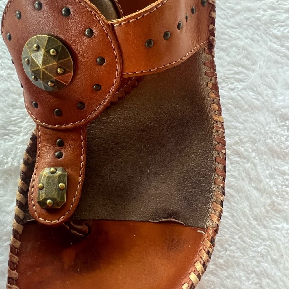 Clarks Tan Leather Braided Detail Sandals - Picture 10 of 14